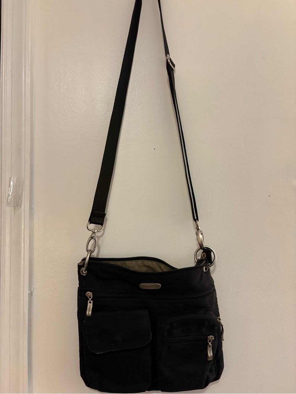 Baggallini Black Crossbody Bag with Multiple Exterior Pockets